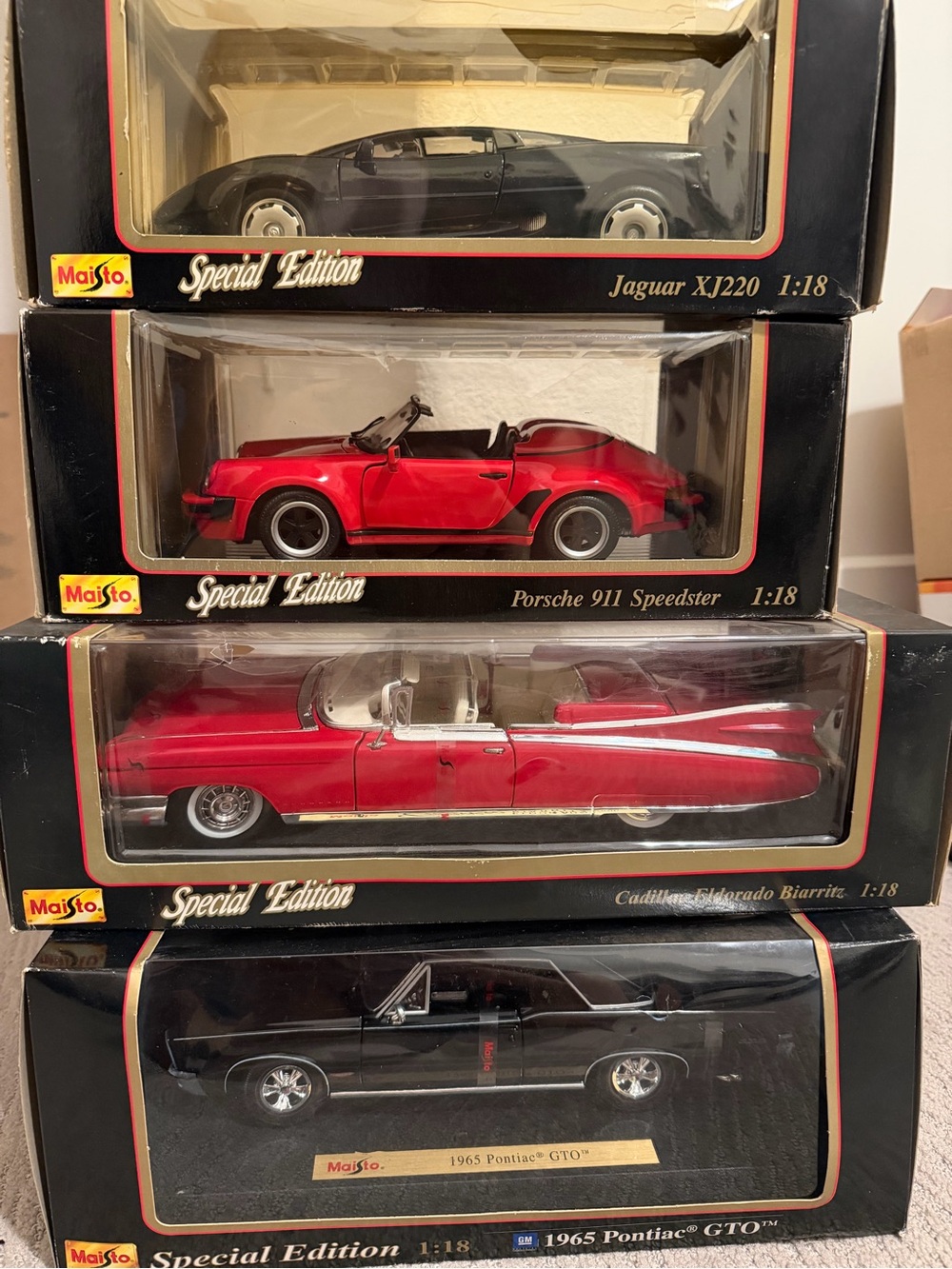Maisto Special Edition Die-Cast Car Bundle -